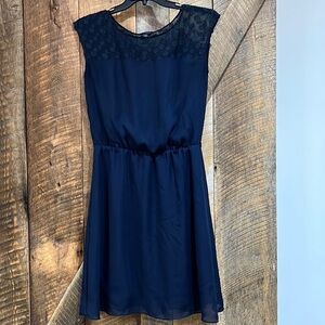 Banana Republic lace top cap sleeve dress size 10